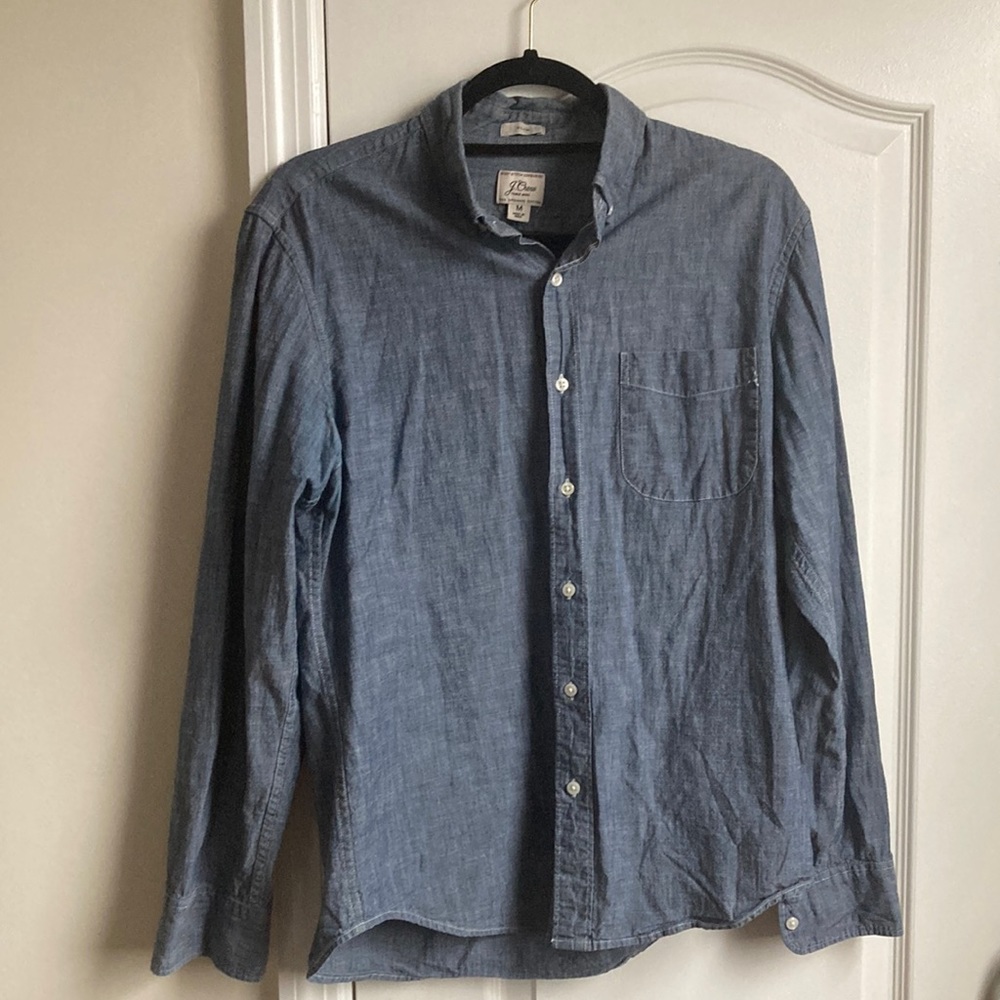 JCREW chambray button down in medium slim fit